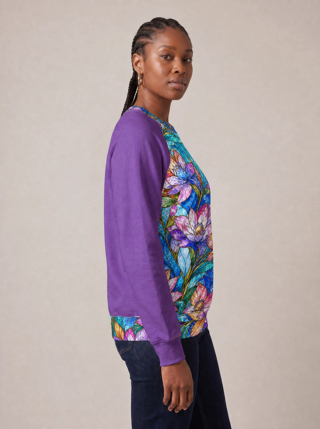 "Dirisha" Sweatshirt — side view on model
