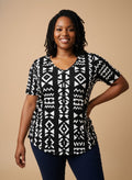 "Kuba" V-Neck T-Shirt