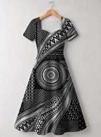 "Hoku" Sweetheart Midi Dress