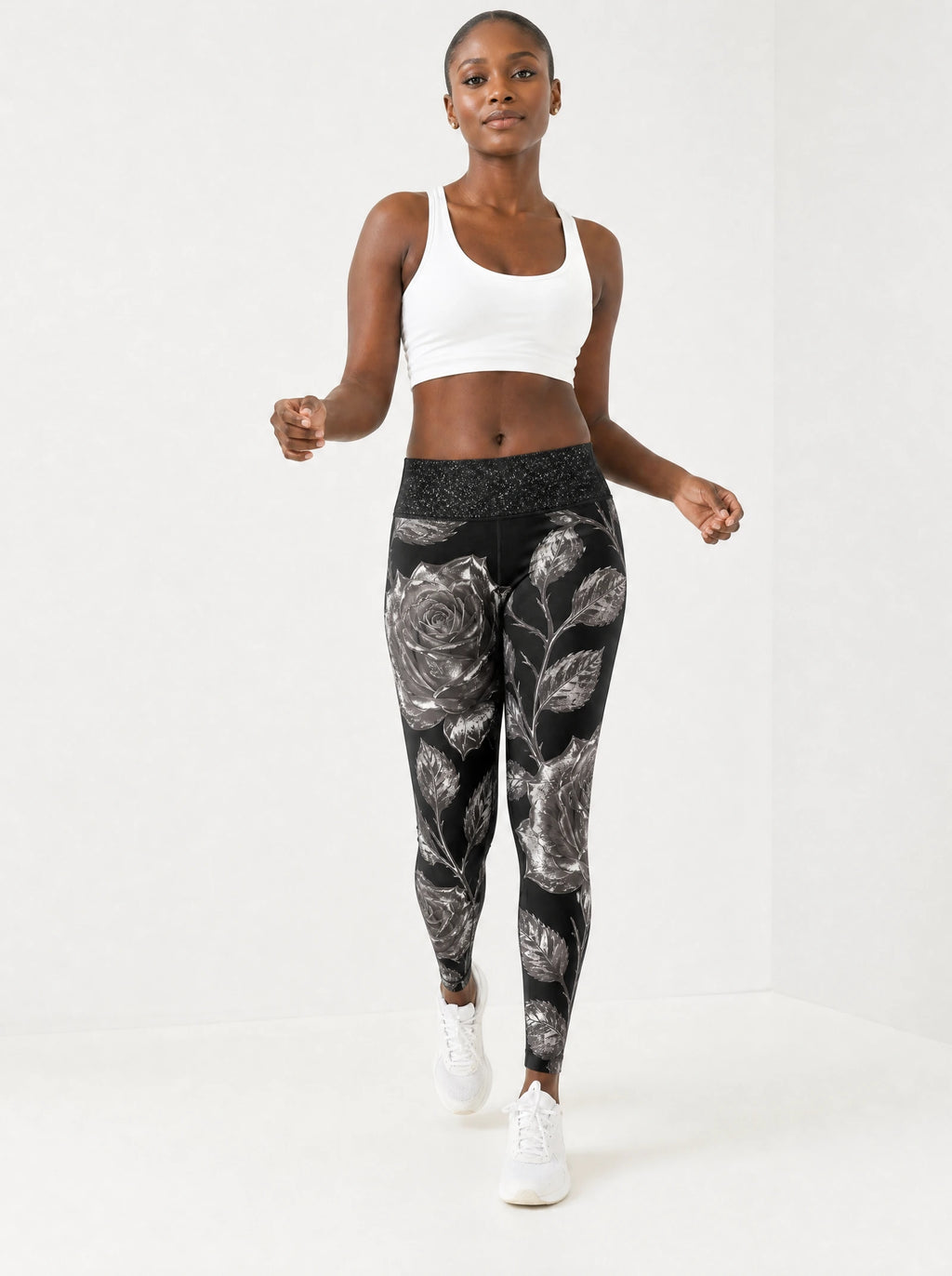 "Usiku" Leggings — front view on model