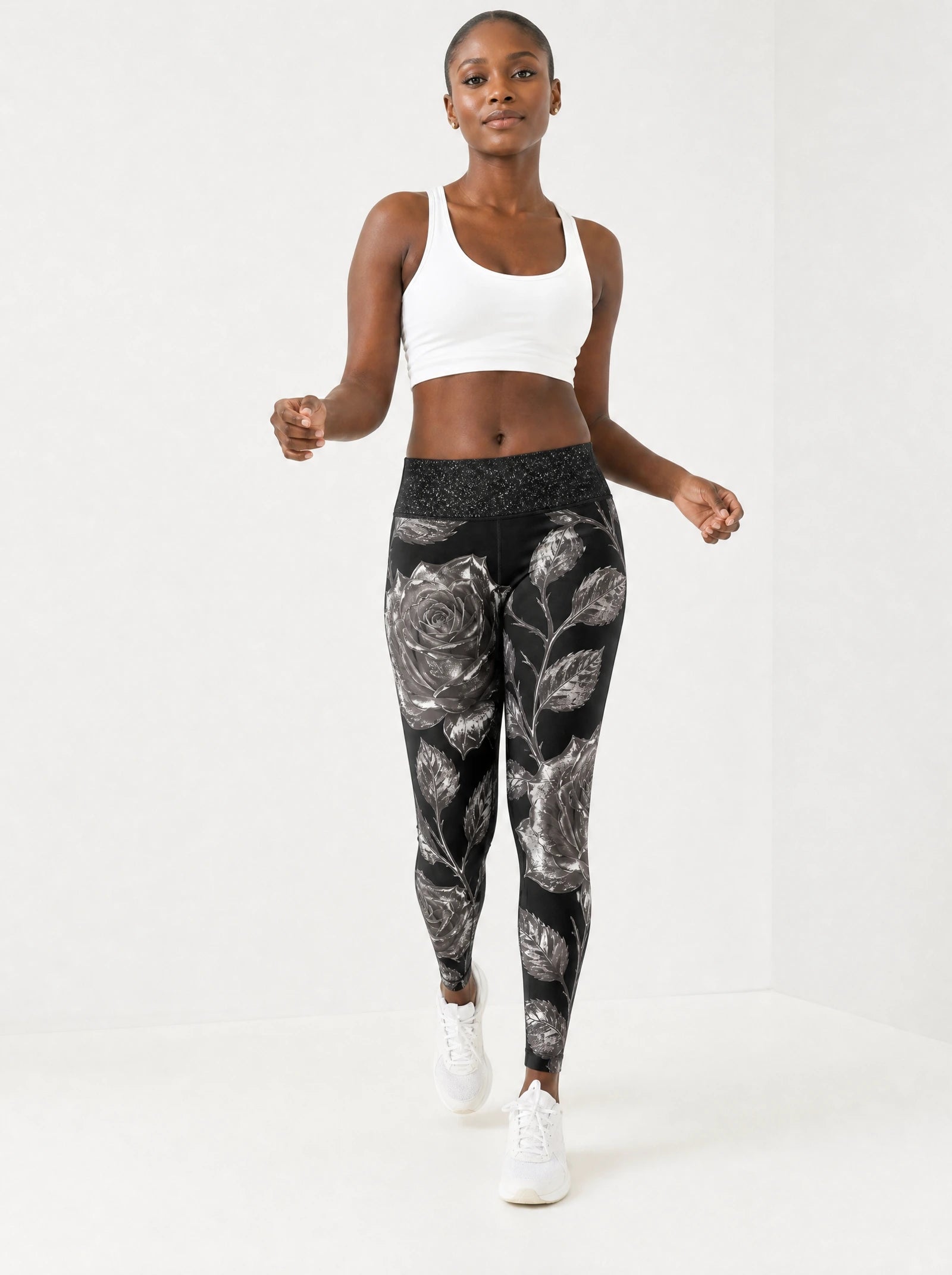 "Usiku" Leggings — front view on model