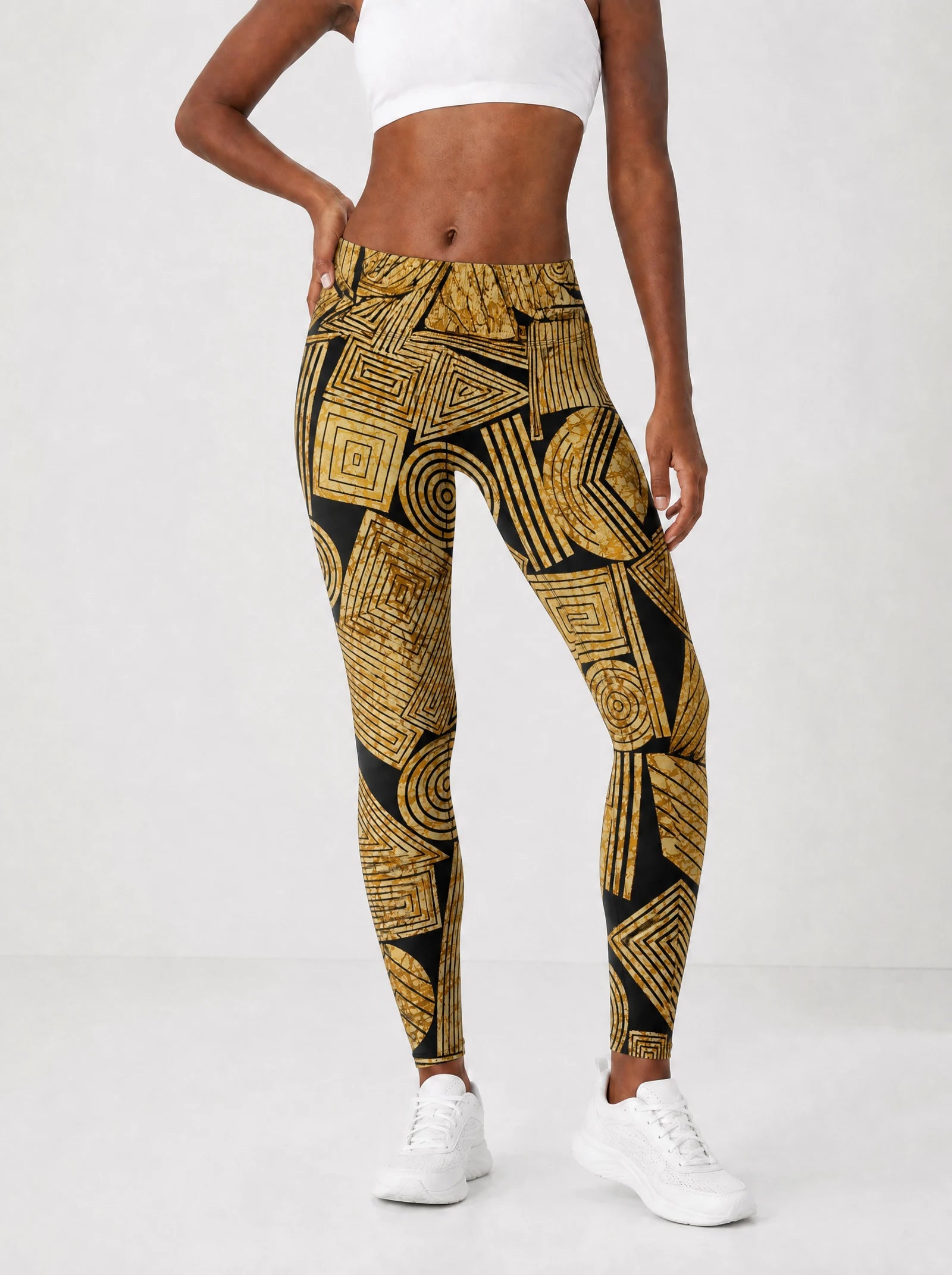 "Mansa" Leggings — front view on model