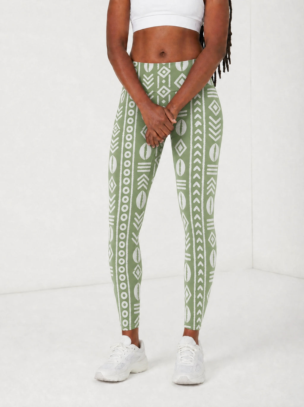 "Oshun Verde" Leggings — front view on model