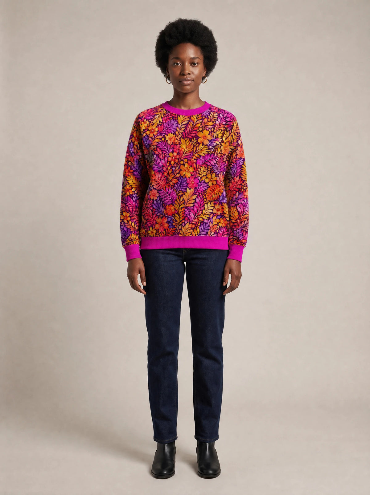"Waridi" Sweatshirt — front view on model