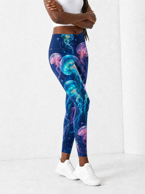 "Bahari" Leggings — side view on model