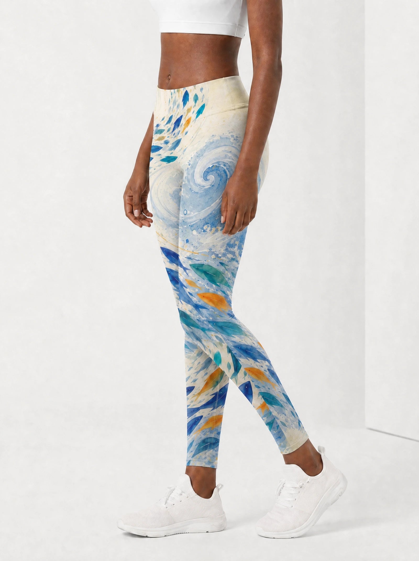 "Samaki" Leggings — side view on model