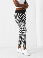 "Punda" Leggings — side view on model