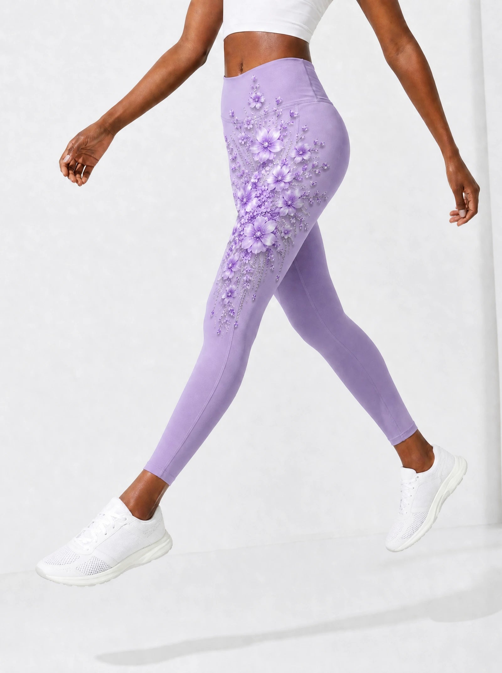 "Zambarau" Leggings — side view on model