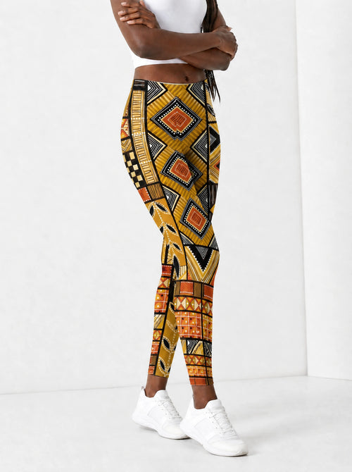 "Ardhi" Leggings — side view on model