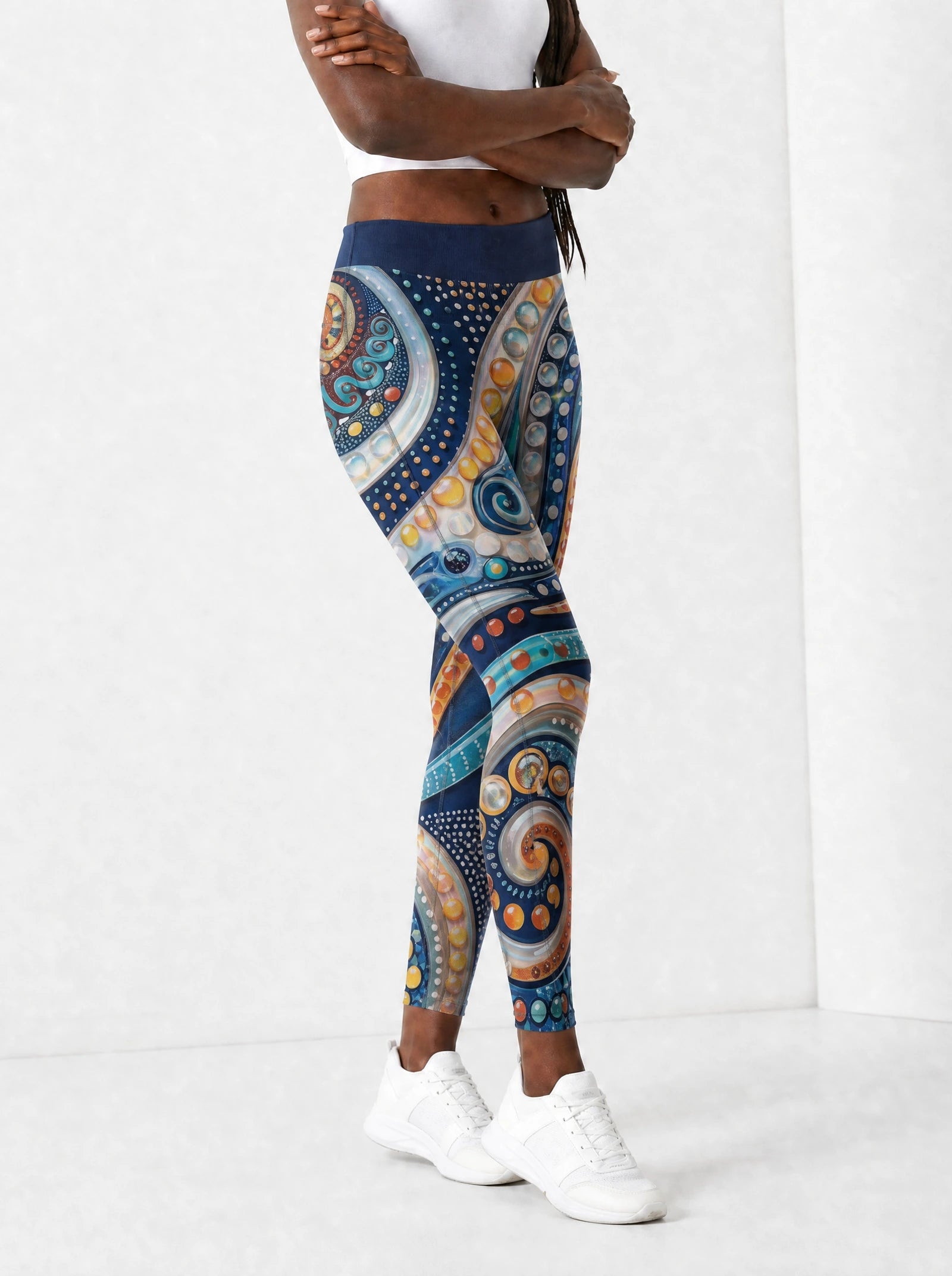 "Kito" Leggings — side view on model