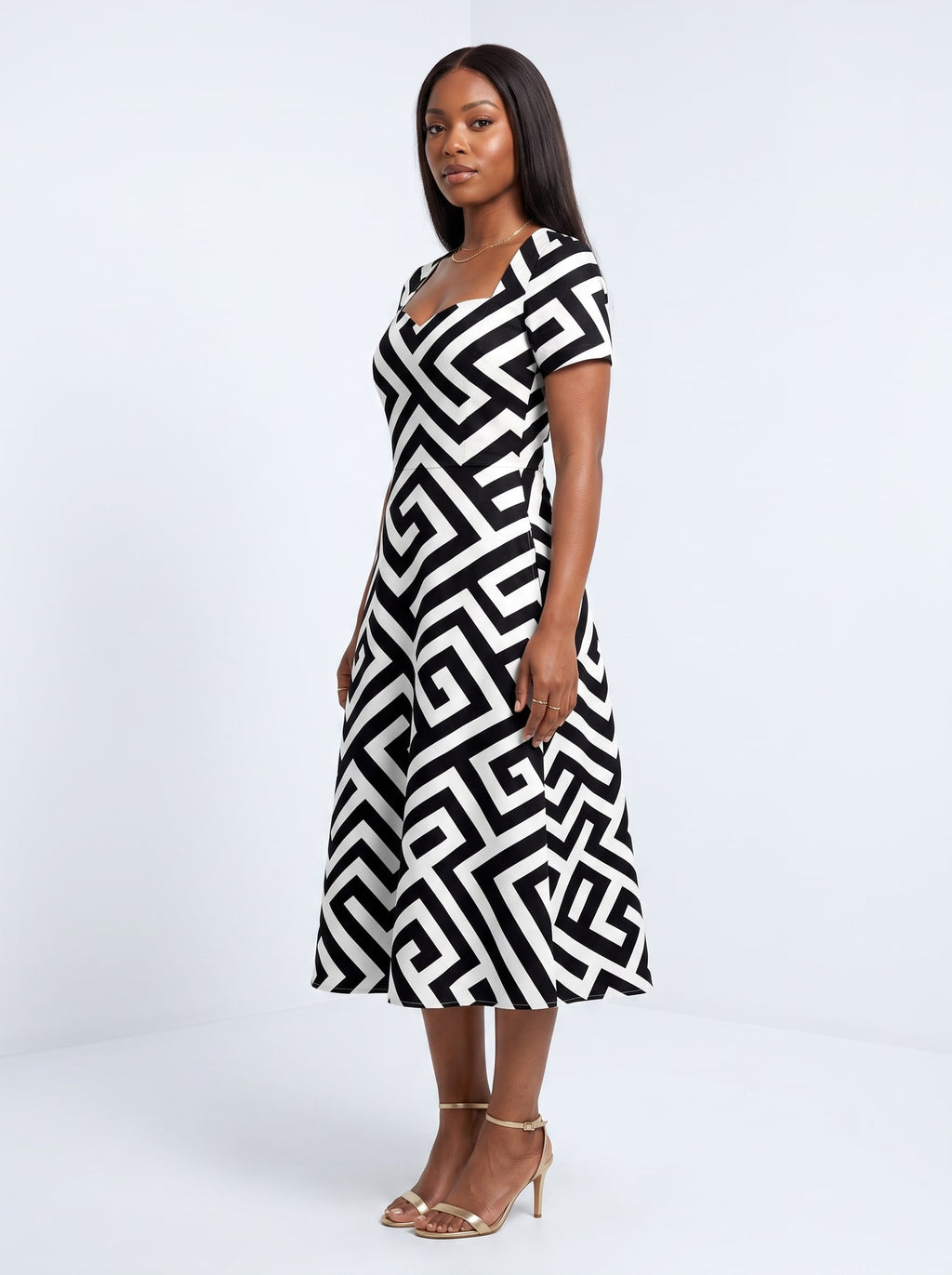 "Zamu" Sweetheart Midi Dress