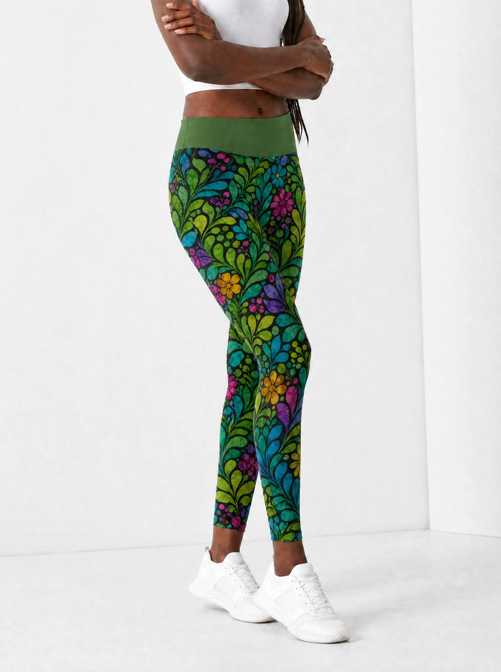 "Zumaridi" Leggings — side view on model