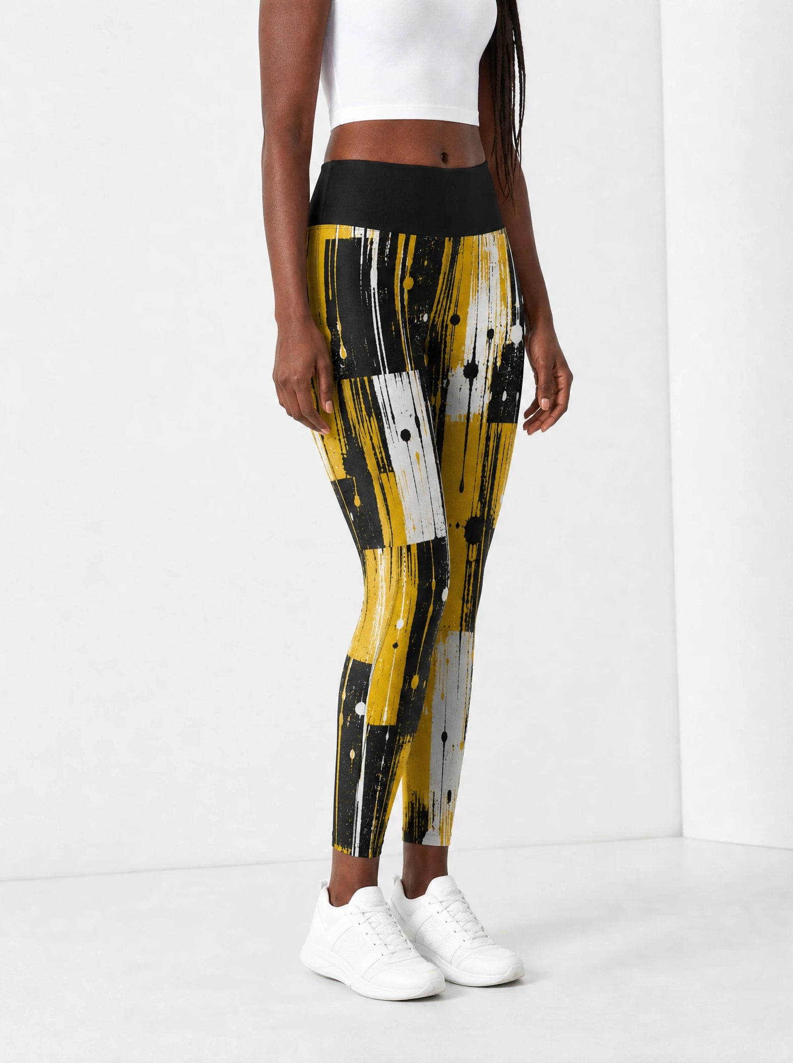 "Mvua" Leggings — side view on model