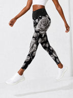 "Usiku" Leggings — side view on model