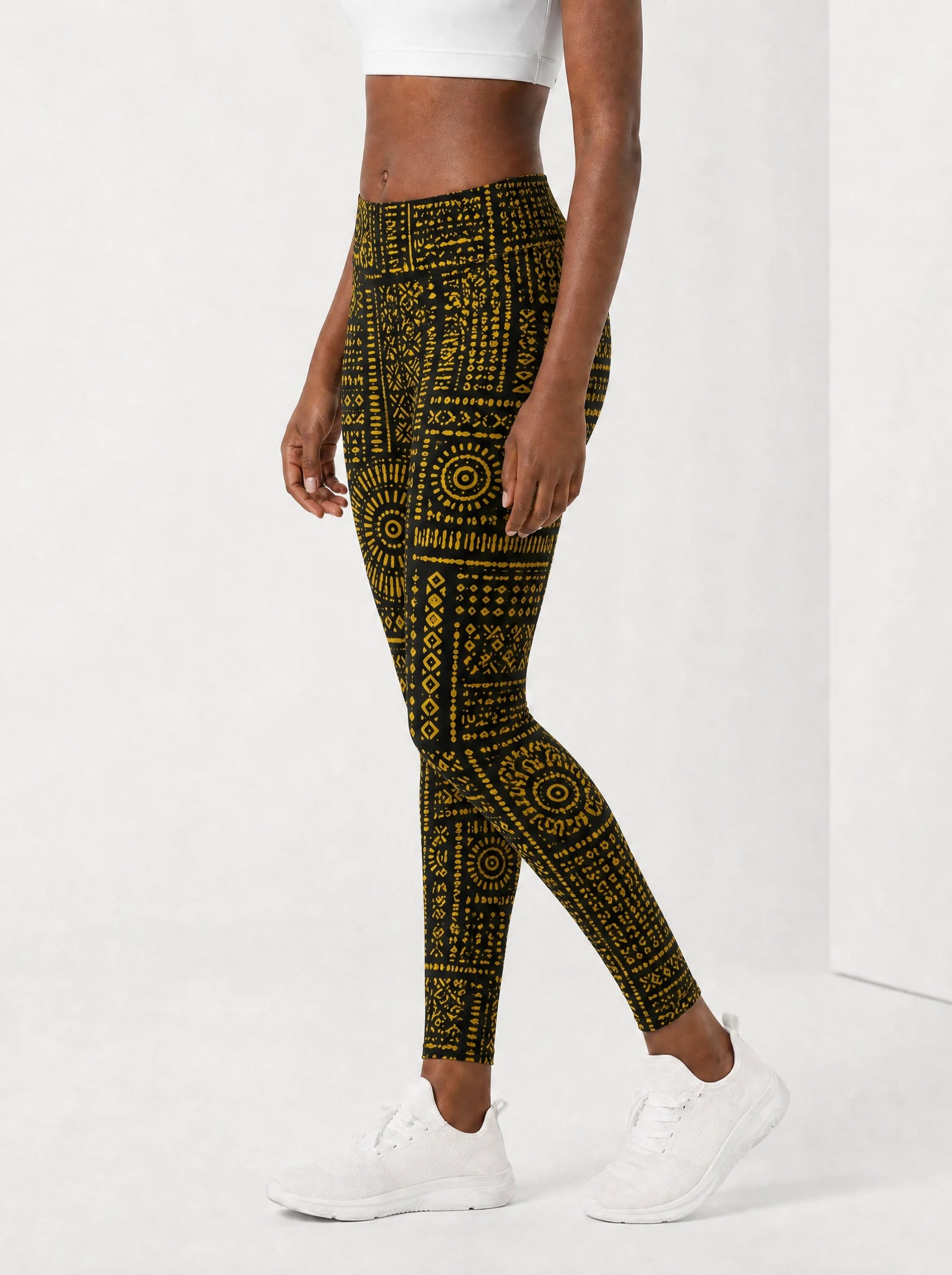 "Lamu" Leggings — side view on model