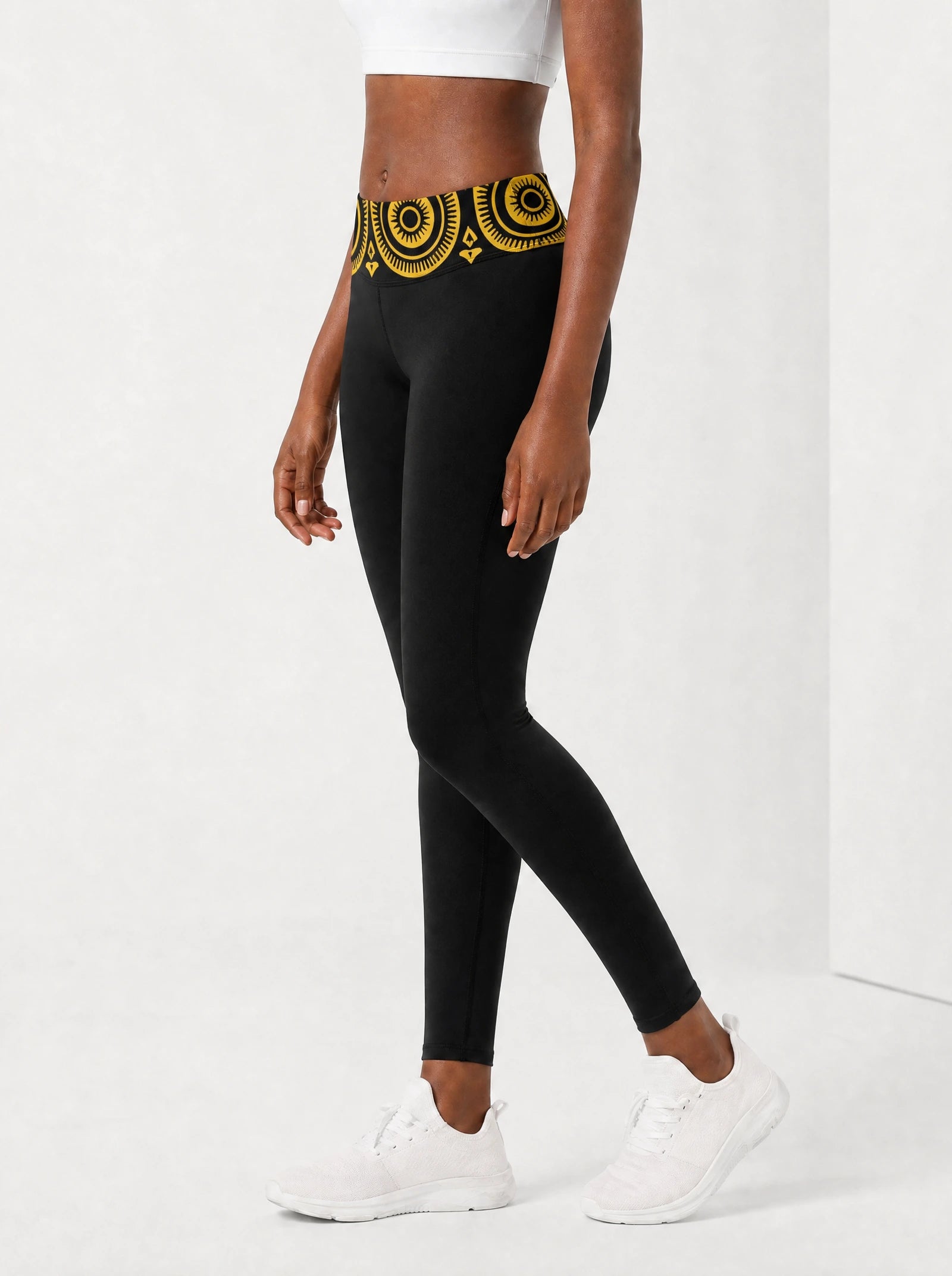 "Mamafo" Leggings — side view on model