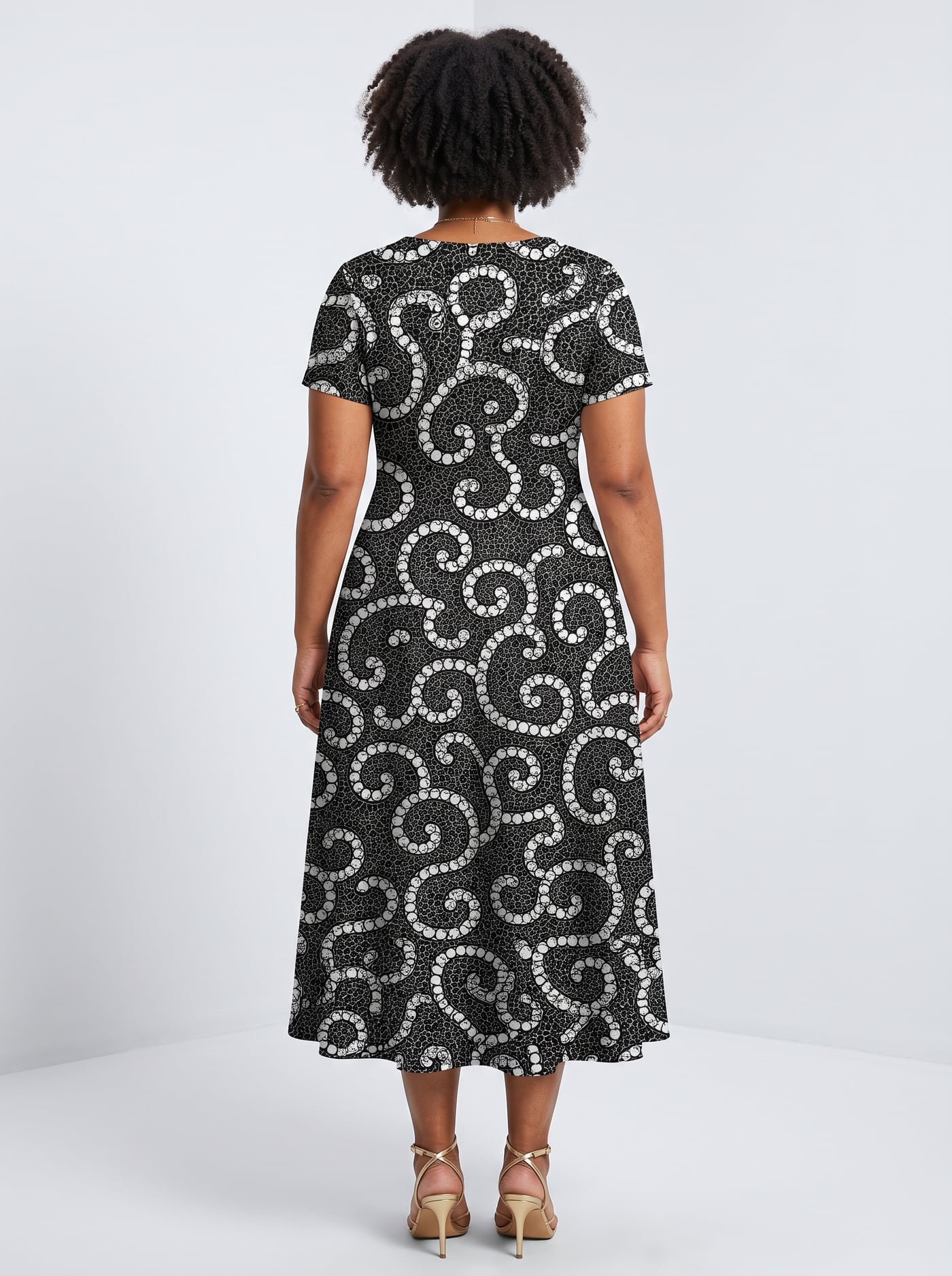 "Duara" Sweetheart Midi Dress