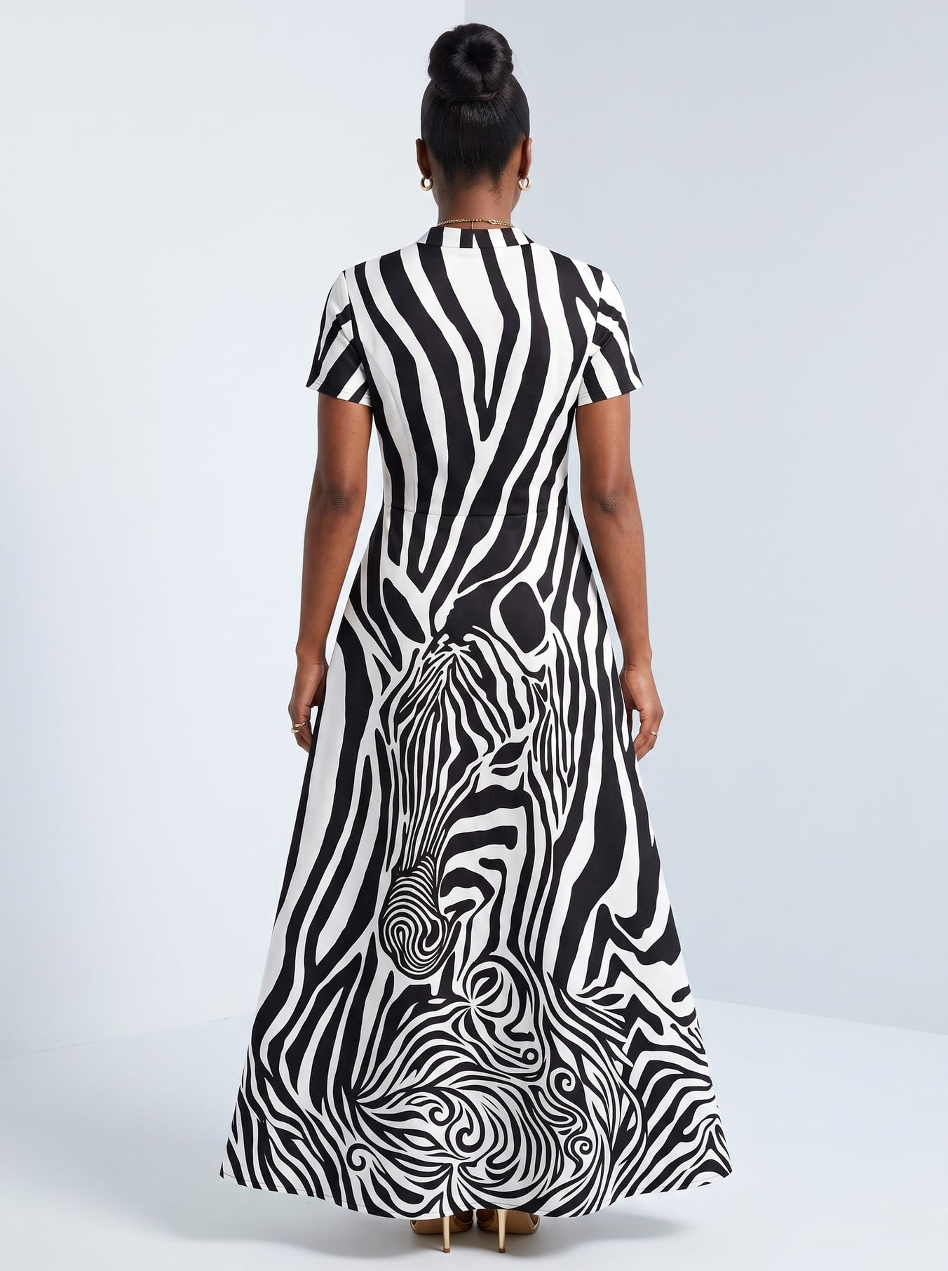 "Punda" Short Sleeve Maxi Dress