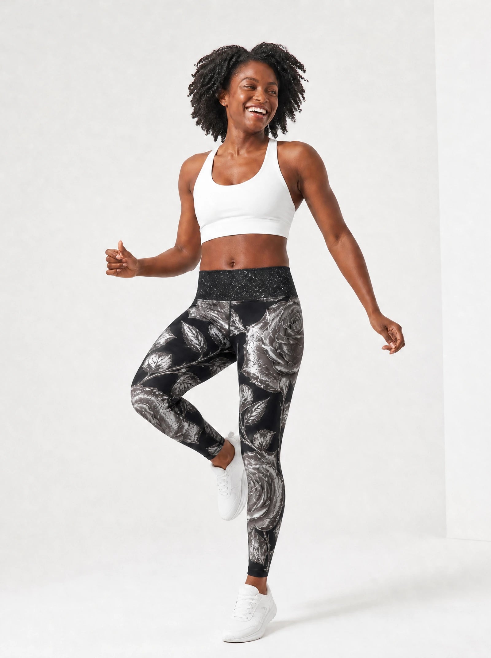 "Usiku" Leggings — full body view on model