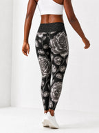 "Usiku" Leggings — back view on model