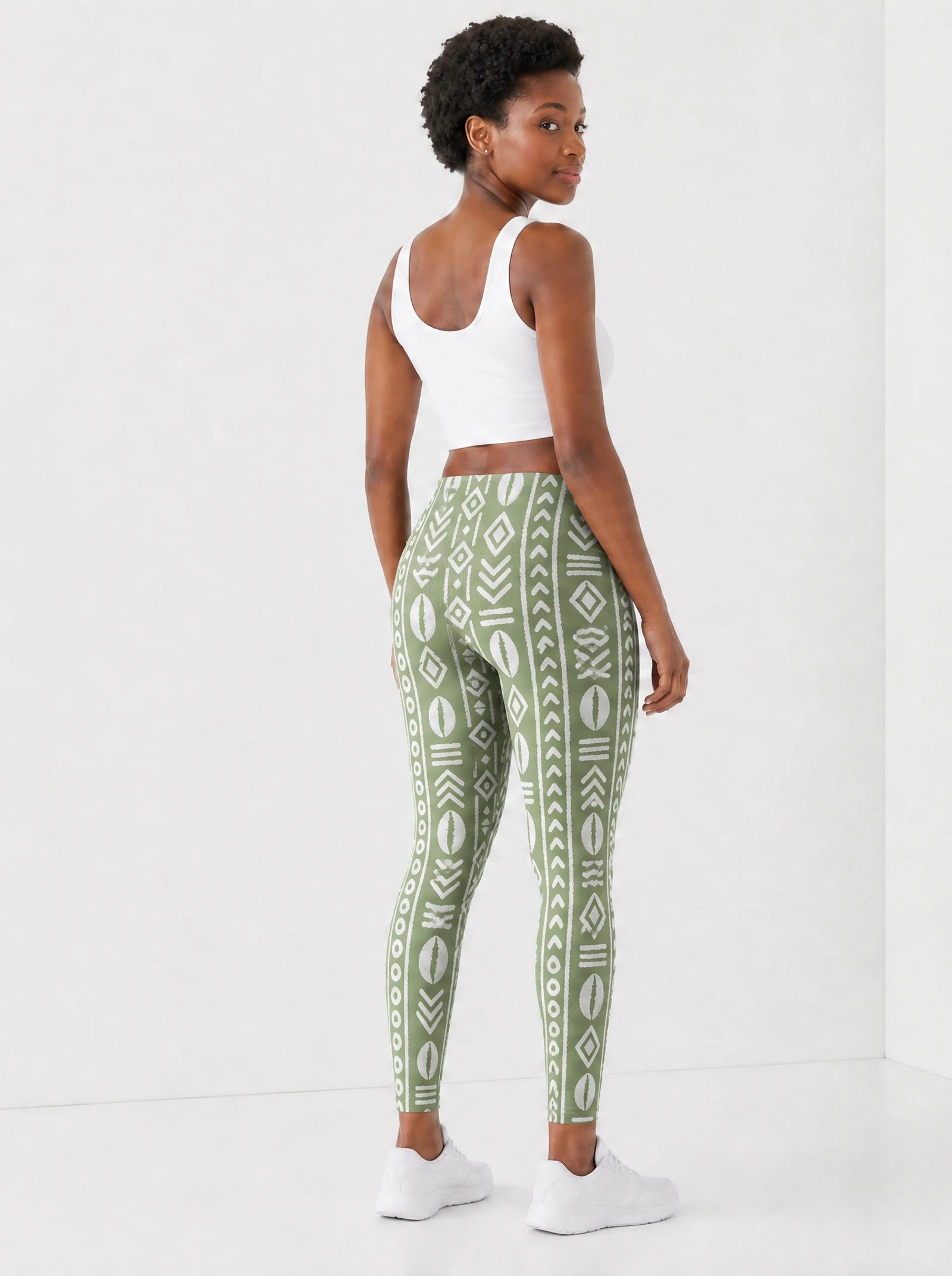 "Oshun Verde" Leggings — back view on model