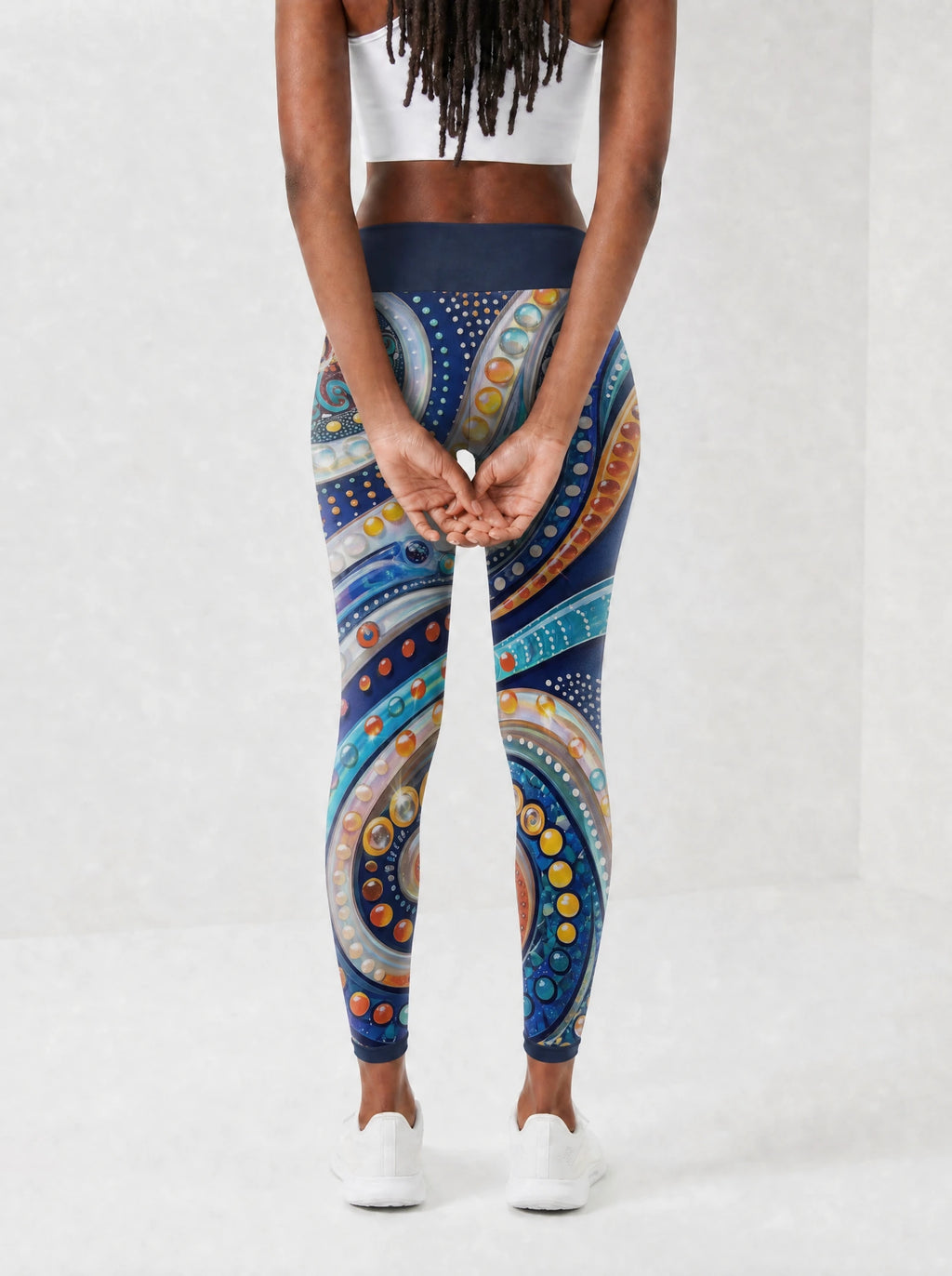 "Kito" Leggings — back view on model