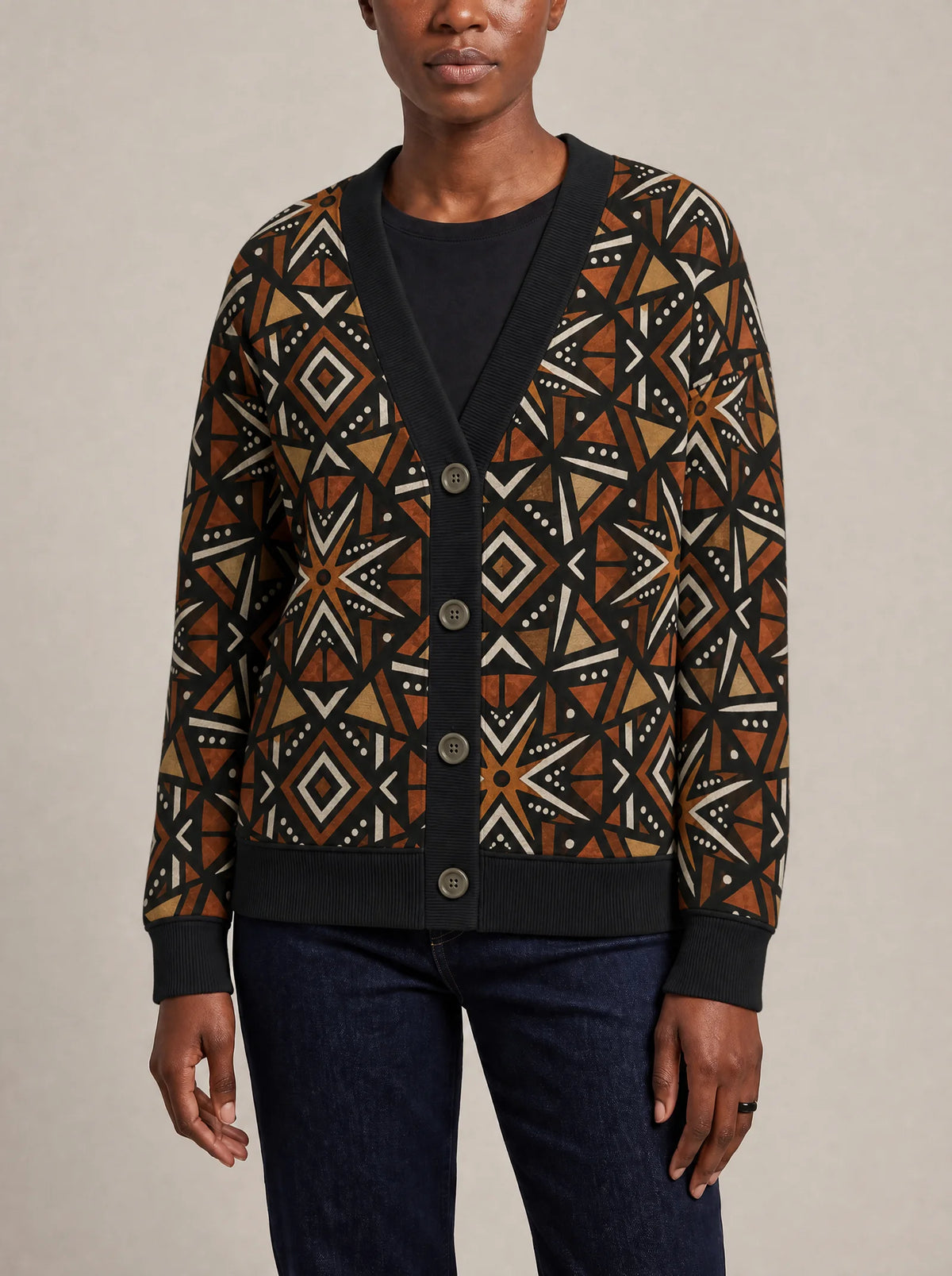 "Udongo" Cardigan — close view of the V-neck, buttons and ribbed trims