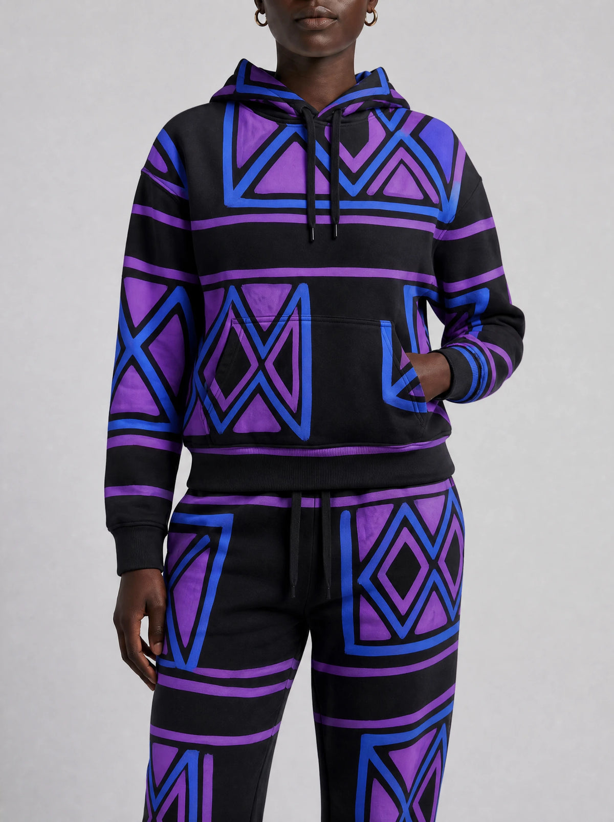 "Jioni" Black Violet Hoodie & Jogger Set — close view of the pocket, hem band and jogger waistband