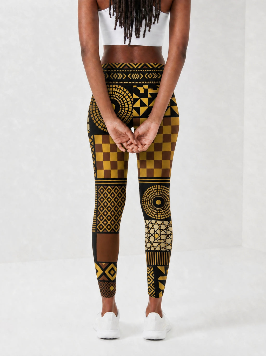 "Manjano" Leggings — back view on model