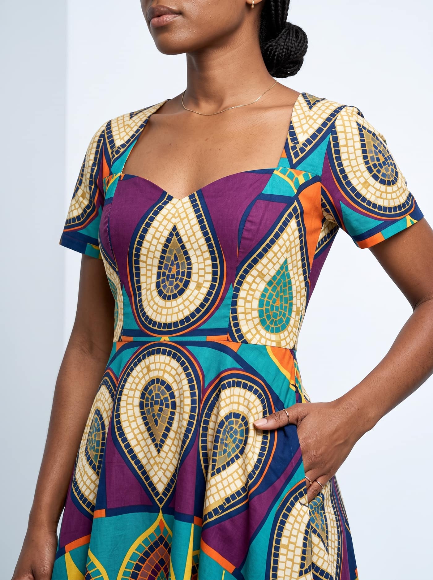 "Johari" Sweetheart Midi Dress