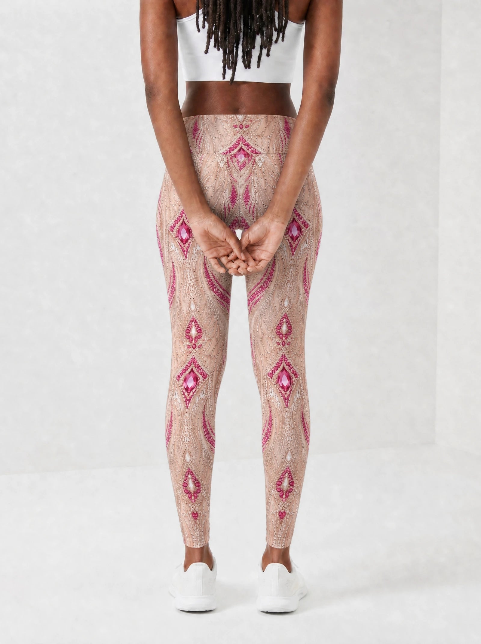 "Vito" Leggings — back view on model