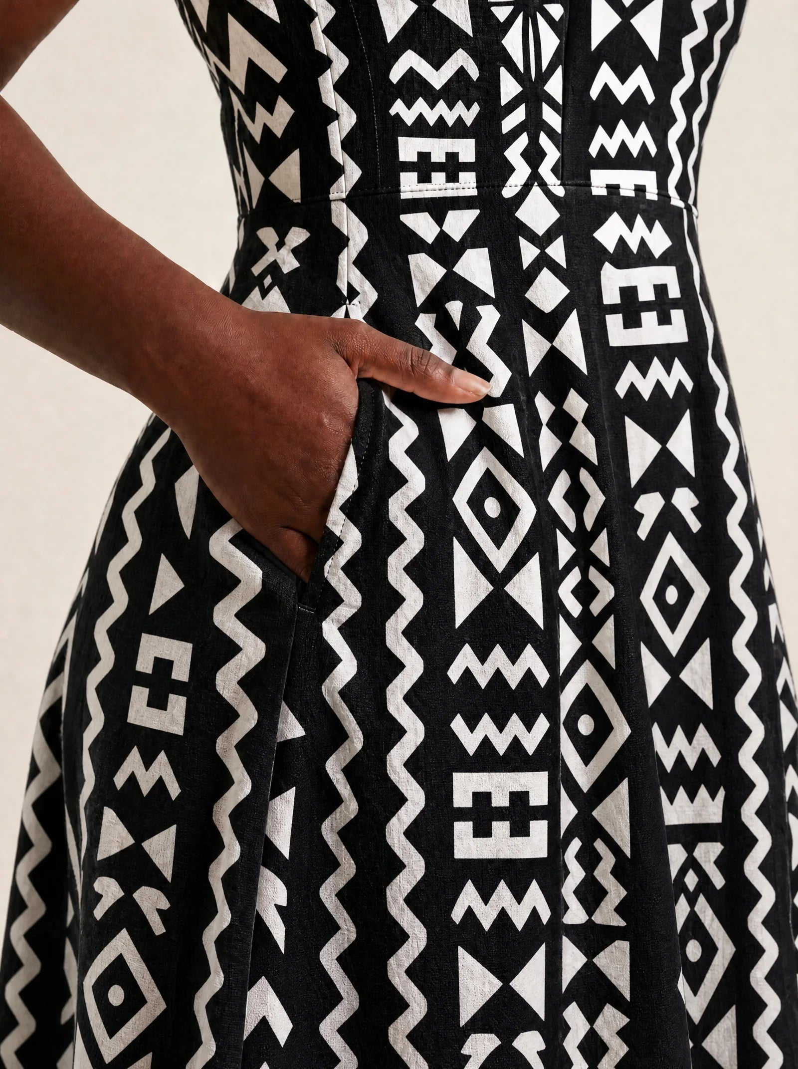 "Kuba" V Neck Midi Dress