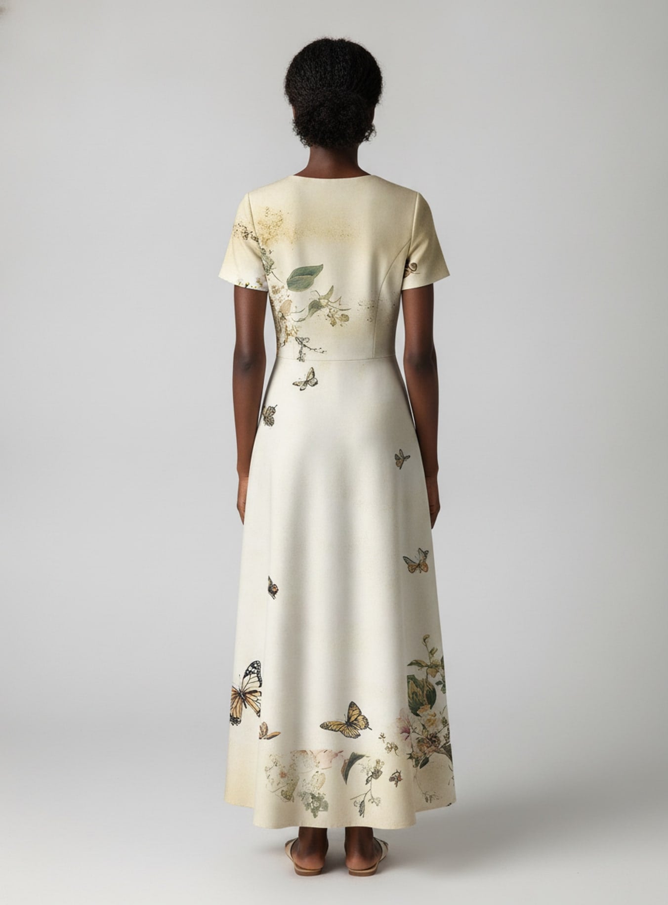 Gorgeous Black Queen Short Sleeve Maxi Dress
