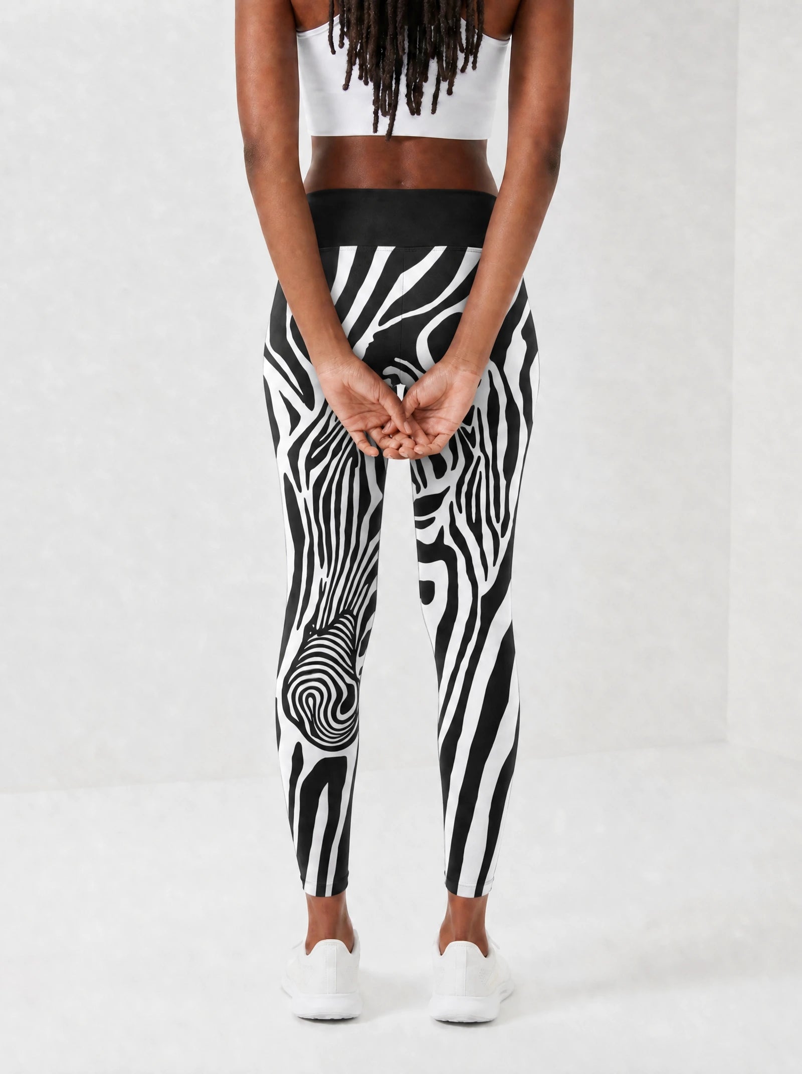 "Punda" Leggings — back view on model