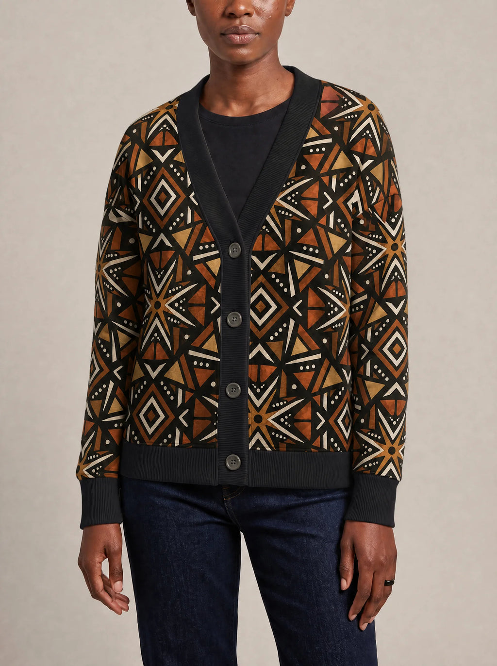 "Udongo" Cardigan — close view of the V-neck, buttons and ribbed trims