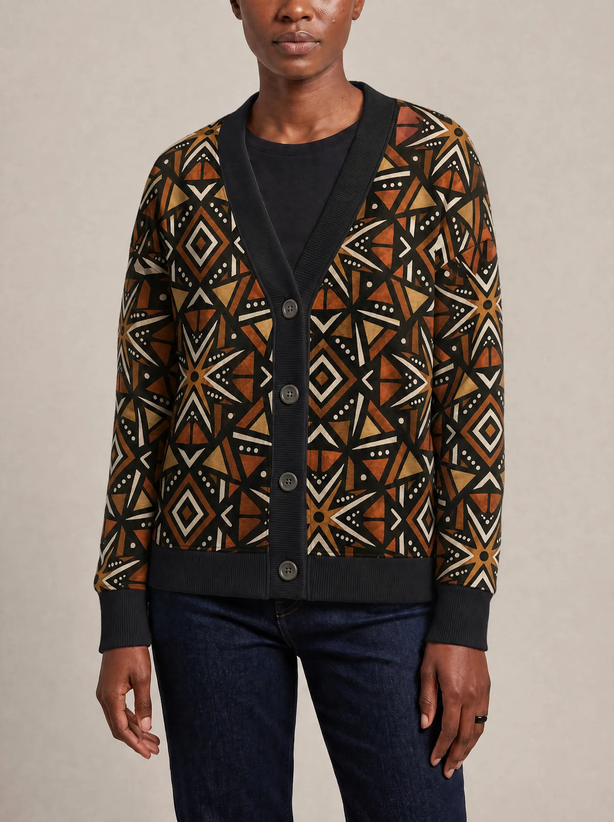 "Udongo" Cardigan — close view of the V-neck, buttons and ribbed trims