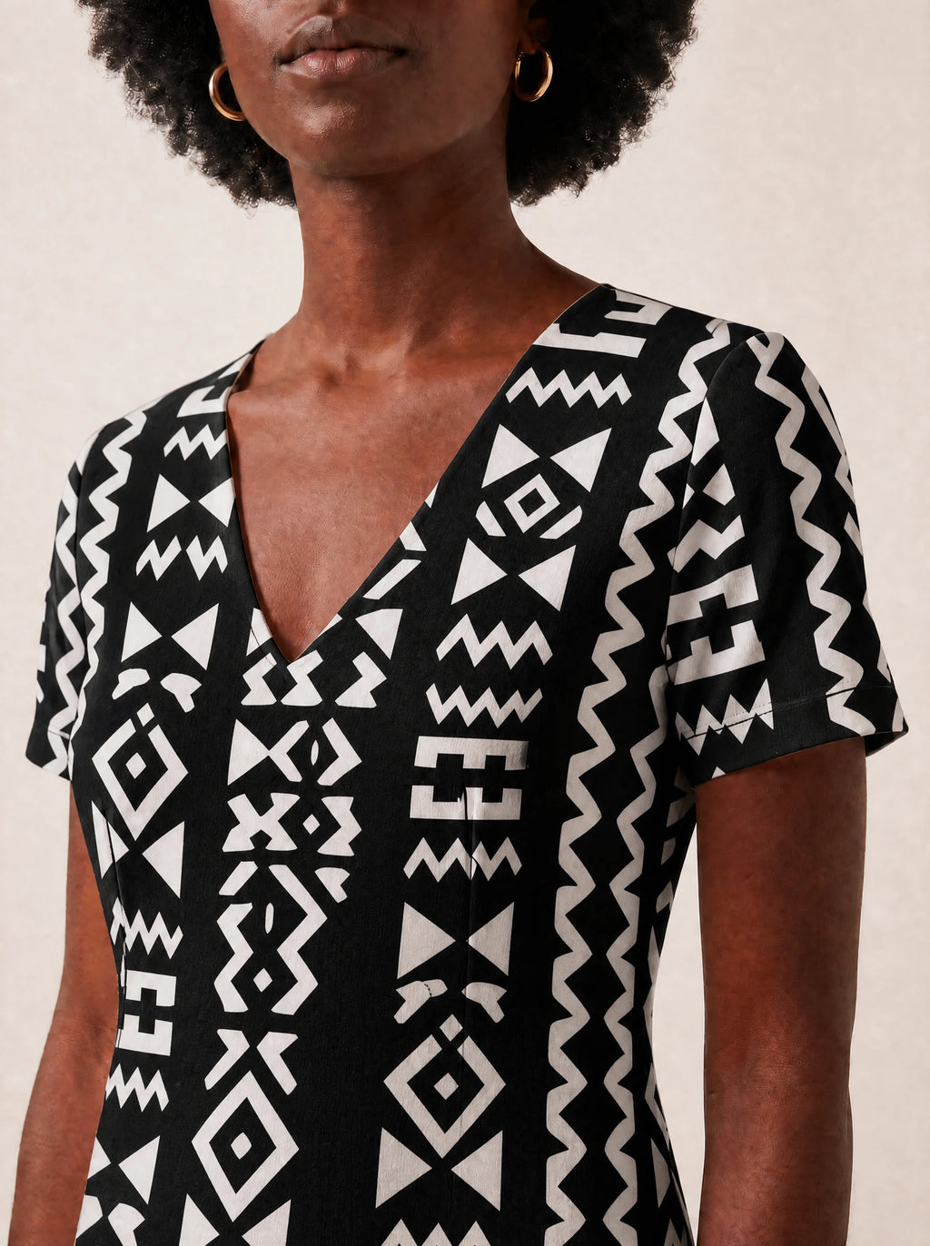 "Kuba" V Neck Midi Dress