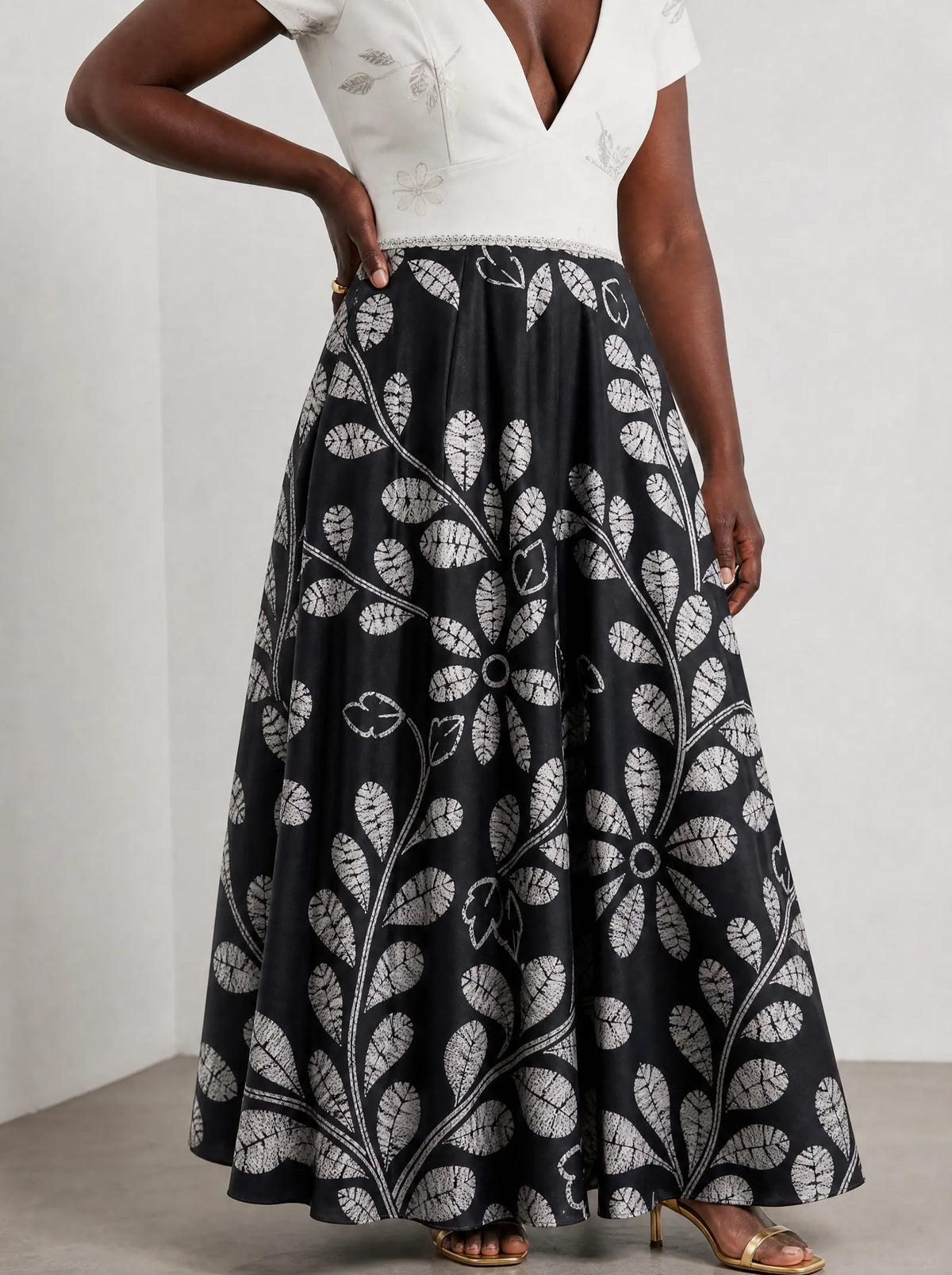"Kivuli" Short Sleeve Maxi Dress — back