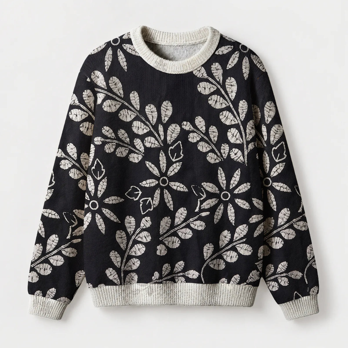 "Kivuli" Sweatshirt — front view
