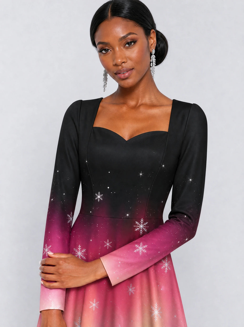 "Kiza" Long Sleeve Sweetheart Midi Dress — print close-up on model