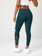 "Nyuki" Leggings — back view on model
