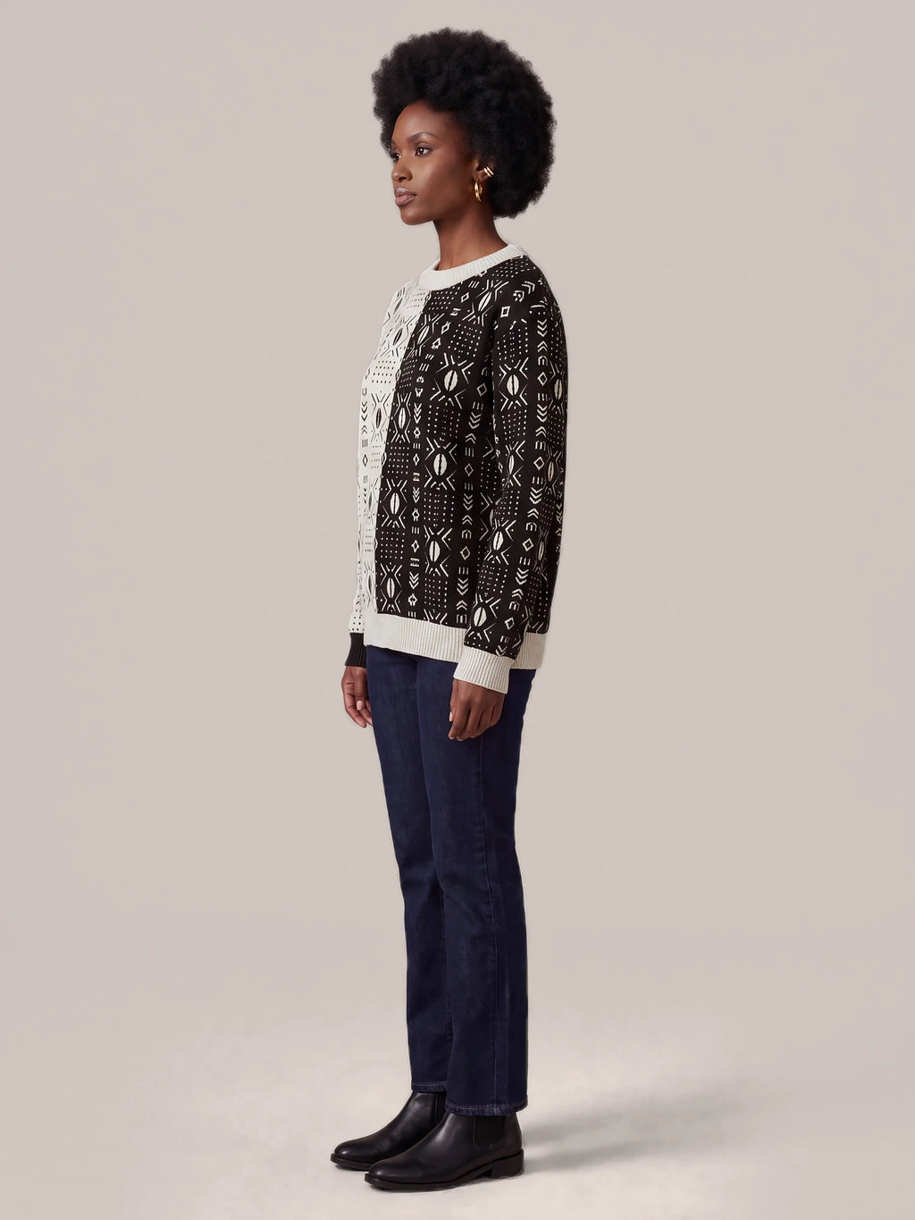 "Pacha" Sweatshirt — side view on model