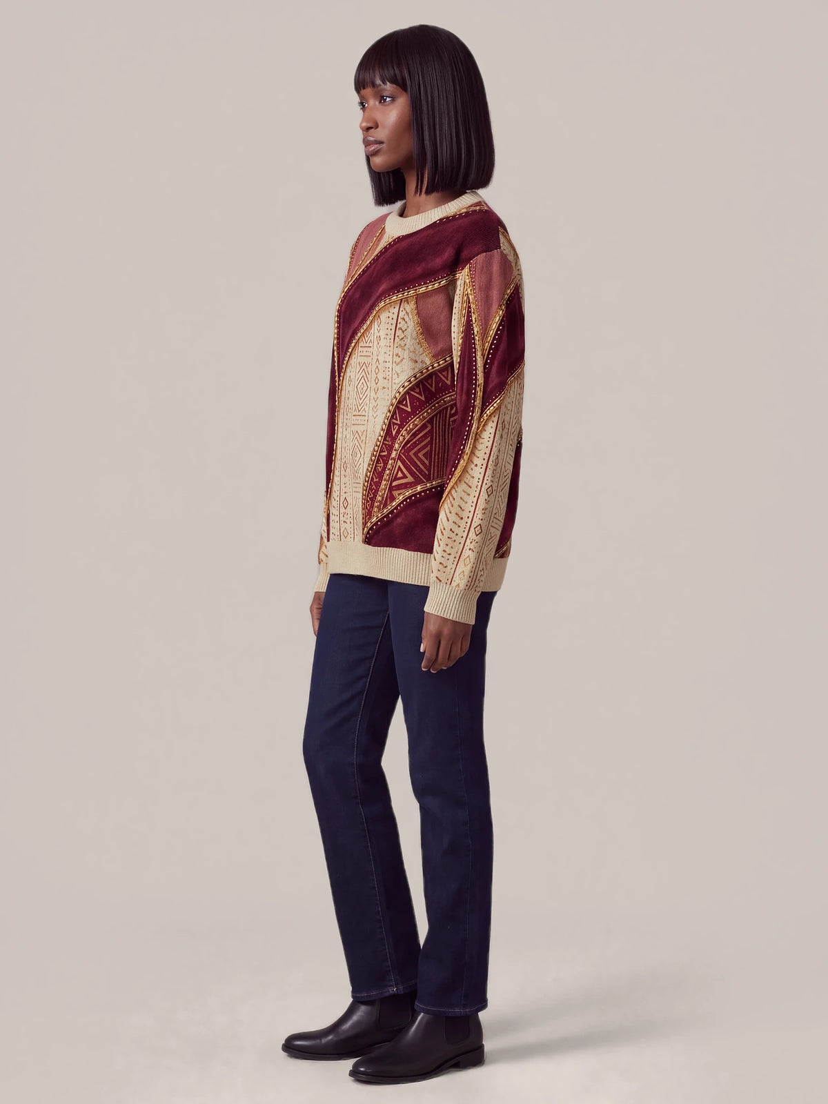 "Tapa" Sweatshirt — side view on model