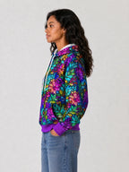 "Upinde" Hoodie — side view on model