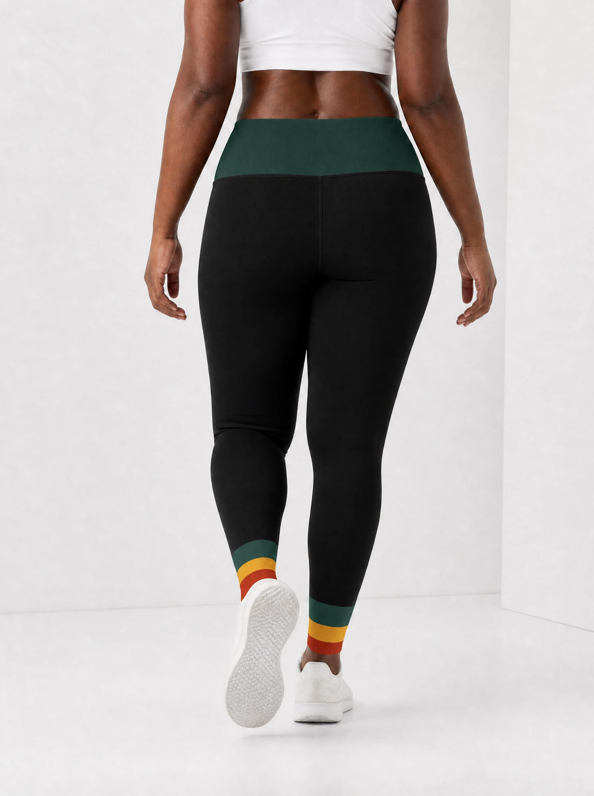 "Weusi" Leggings — back view on model