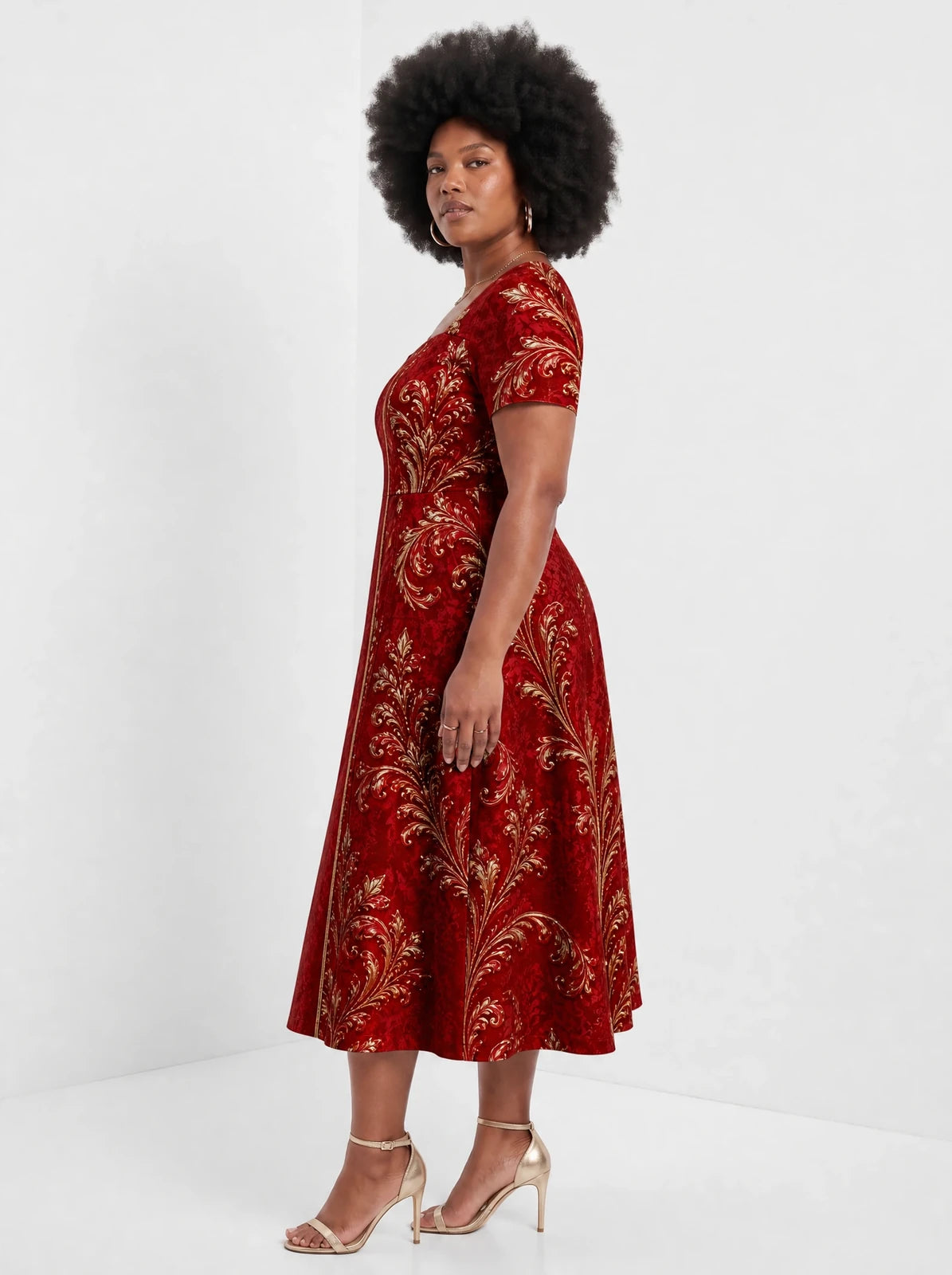 "Wokovu" Sweetheart Midi Dress — side view on model
