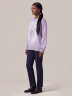 "Zambarau" Sweatshirt — side view on model